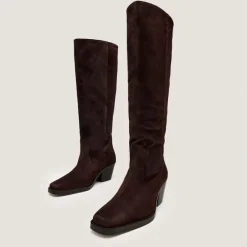 Bottes à bouts pointus