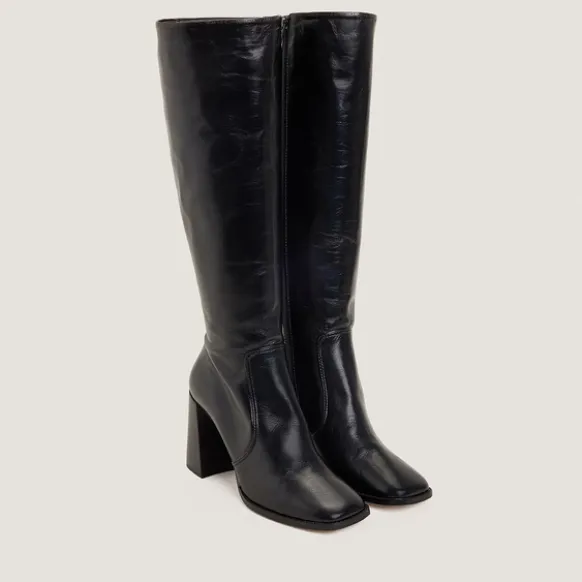 Bottes à hauts talons