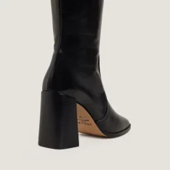 Bottes à hauts talons