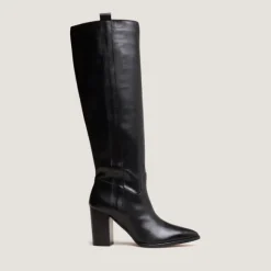 Bottes à hauts talons et bouts pointus