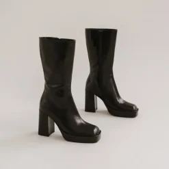 Bottes à plateformes et bouts carrés