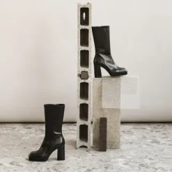 Bottes à plateformes et bouts carrés