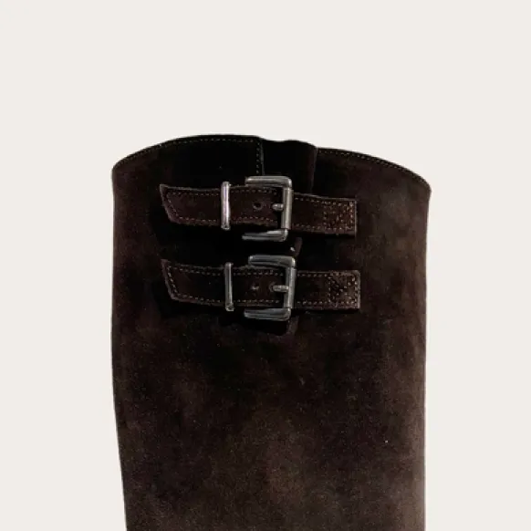 Bottes à sangles et semelles crantées