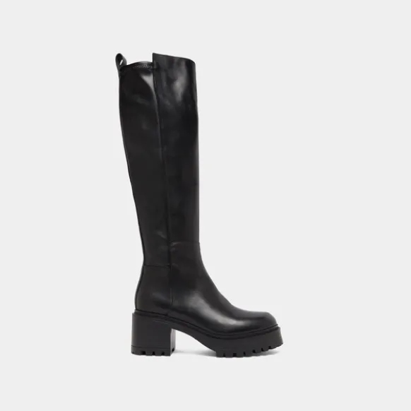 Bottes à semelles crantées