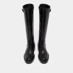 Bottes à semelles crantées