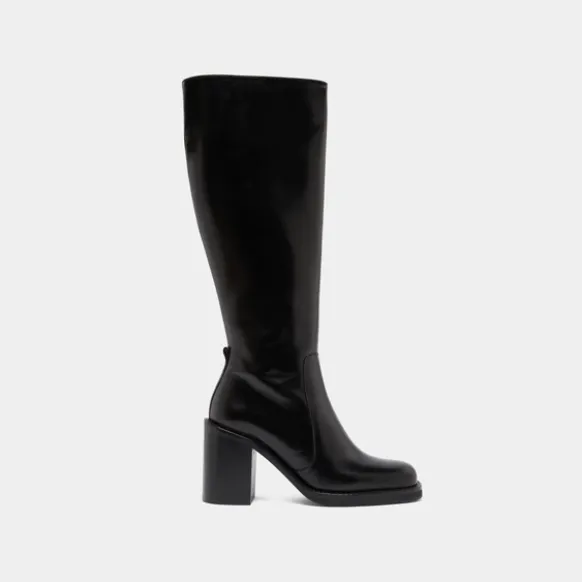 Bottes à talons débordants