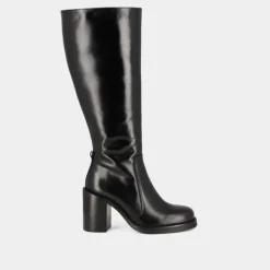 Bottes à talons débordants