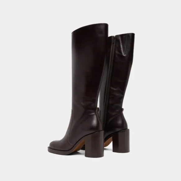 Bottes à talons débordants