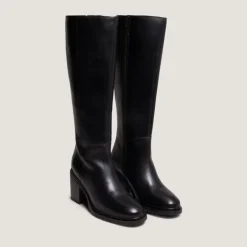 Bottes à talons et à bouts ronds