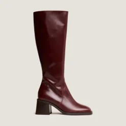 Bottes à talons et bouts carrés