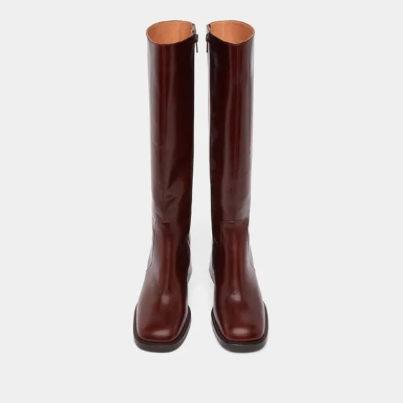 Bottes à talons et bouts carrés