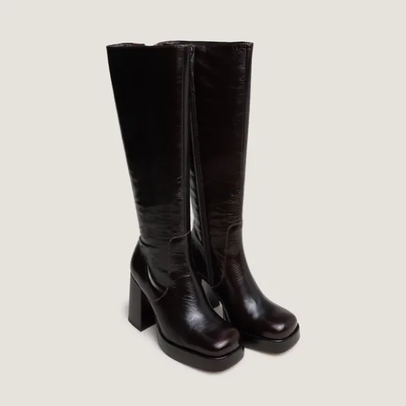 Bottes à talons et bouts carrés