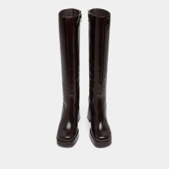 Bottes à talons et bouts carrés