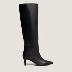Bottes à talons et bouts pointus