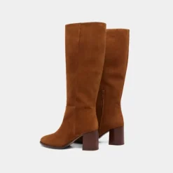 Bottes à talons et bouts ronds