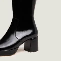 Bottes à talons et plateformes