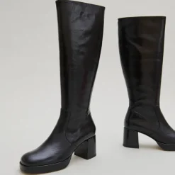 Bottes à talons et plateformes