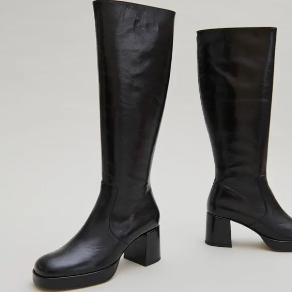 Bottes à talons et plateformes