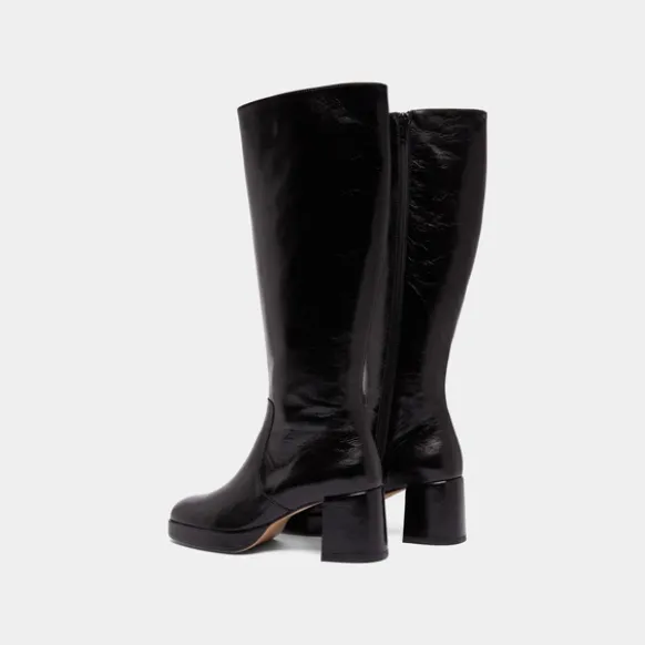 Bottes à talons et plateformes