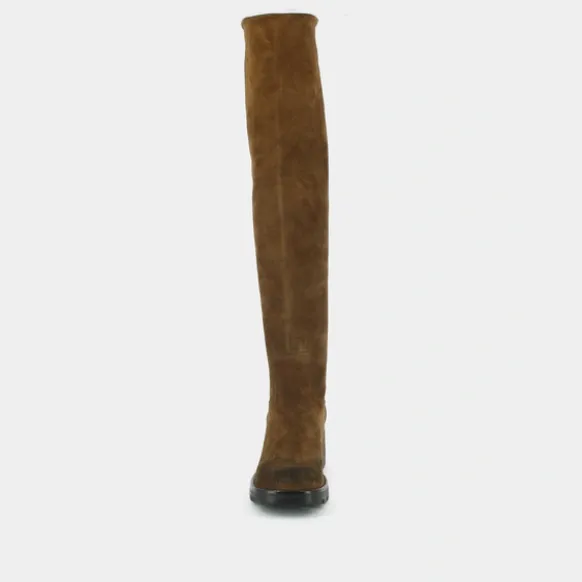 Bottes à talons et semelles crantées