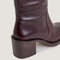 Bottes à talons lamellés
