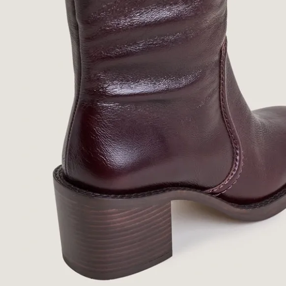 Bottes à talons lamellés