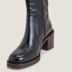 Bottes à talons lamellés