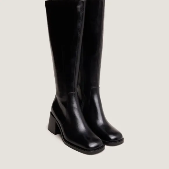 Bottes à talons épais et bouts carrés