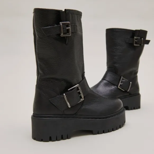 Bottes avec boucles