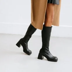 Bottes hautes à bouts carrés