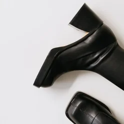 Bottes hautes à bouts carrés
