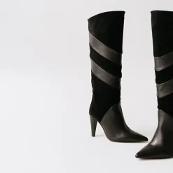 Bottes hautes à bouts pointus