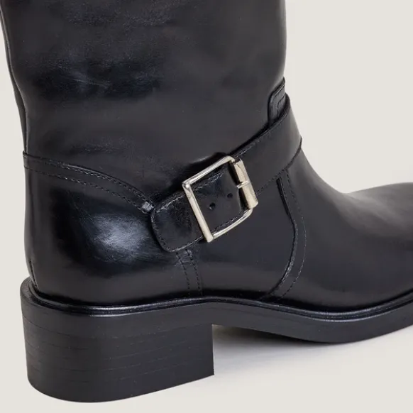 Bottes hautes à sangles