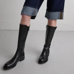 Bottes plates à bouts ronds