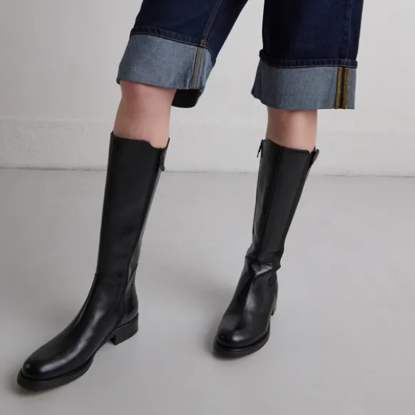 Bottes plates à bouts ronds