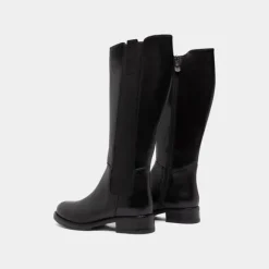 Bottes plates à bouts ronds