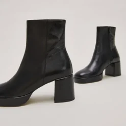 Bottines à bouts carrés