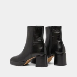 Bottines à bouts carrés