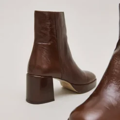 Bottines à bouts carrés