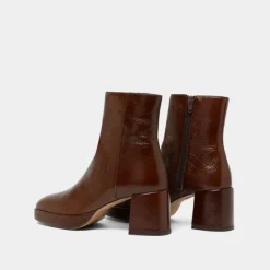 Bottines à bouts carrés