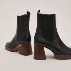 Bottines à bouts carrés et élastiques