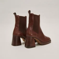 Bottines à bouts carrés et élastiques