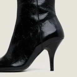 Bottines à bouts carrés et talons fins