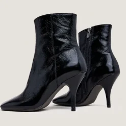 Bottines à bouts carrés et talons fins