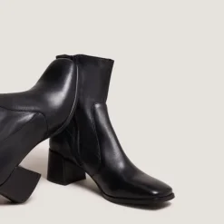 Bottines à bouts ovales