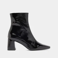 Bottines à bouts pointus