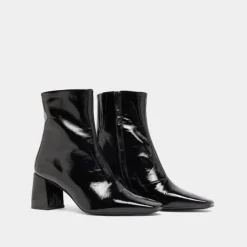 Bottines à bouts pointus