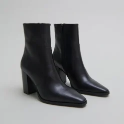 Bottines à bouts pointus
