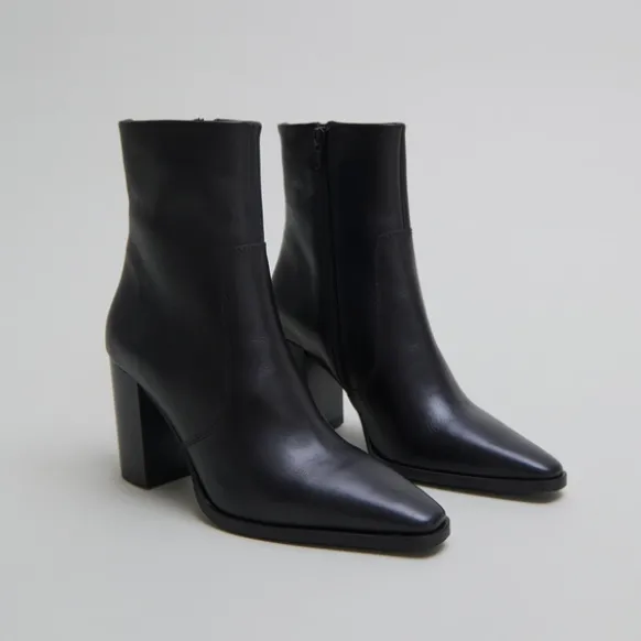 Bottines à bouts pointus