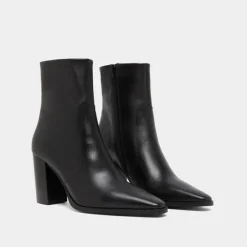 Bottines à bouts pointus